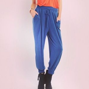 Slouch pant in small, medium or large